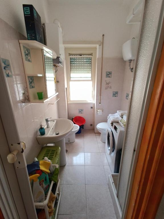 bathroom-2.jpg