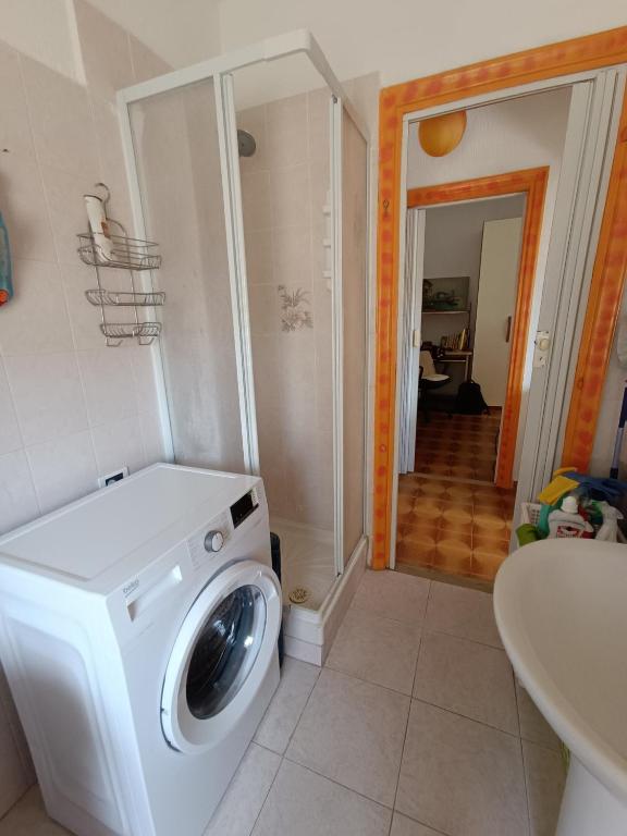 bathroom-3.jpg